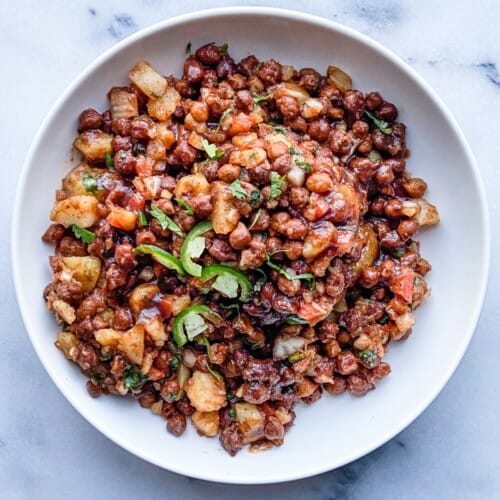 Indian Salad Bowl with Crunchy Chickpeas