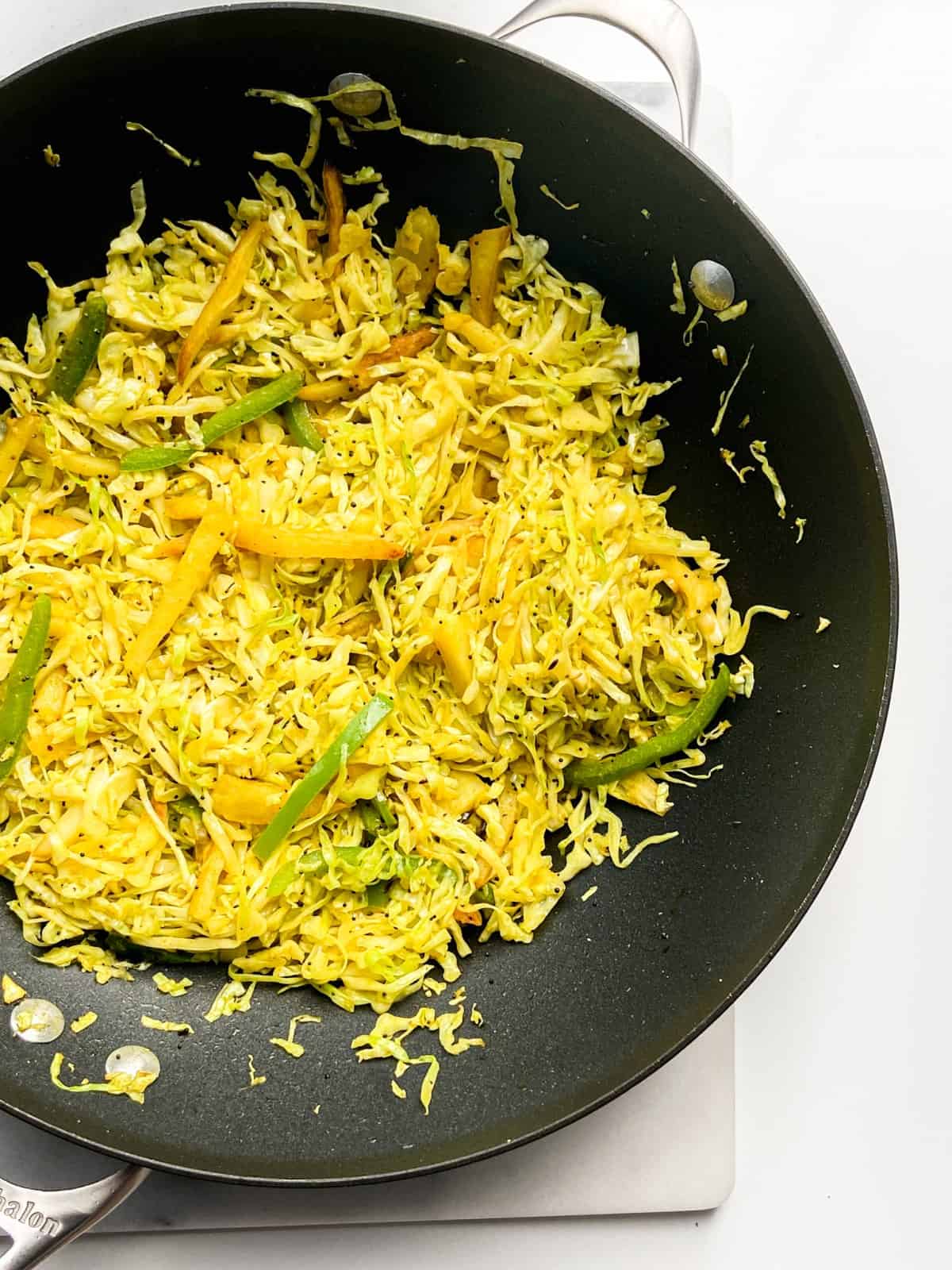 Gujarati stir-fried cabbage
