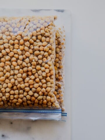 Cooked chickpeas stored in a freezer bag